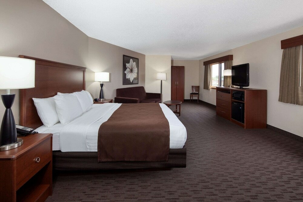 Luxury Suite, 1 King Bed, Non Smoking