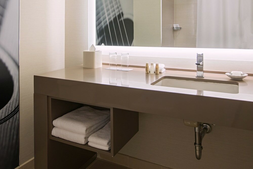 Executive Suite, Multiple Beds