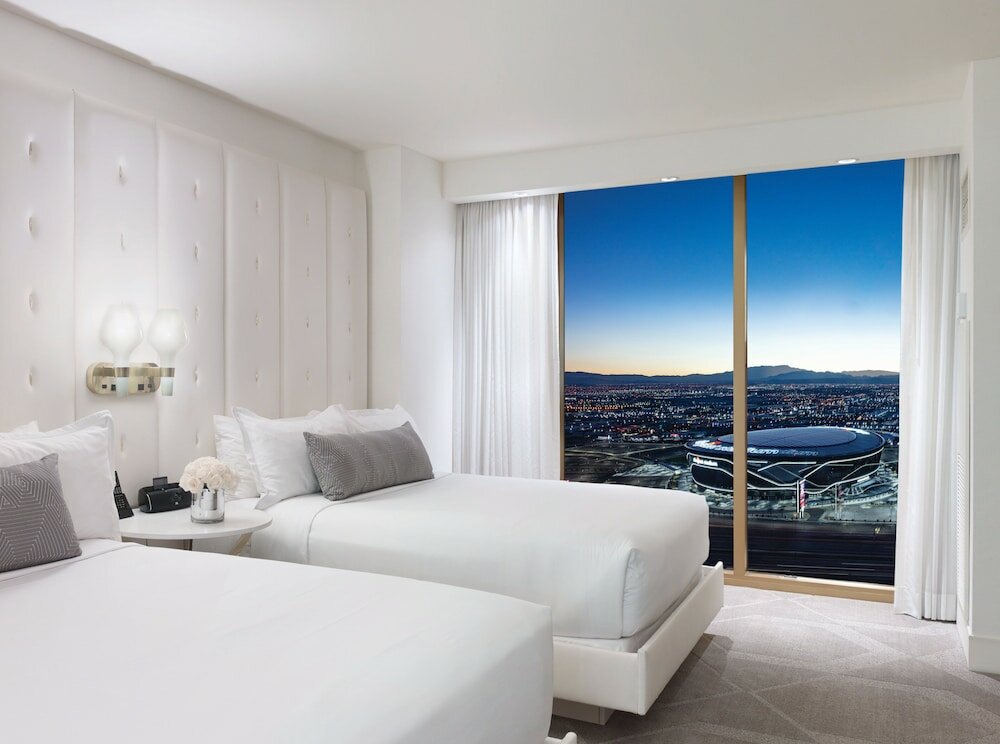 W Escape Stadium View Two Queen Suite