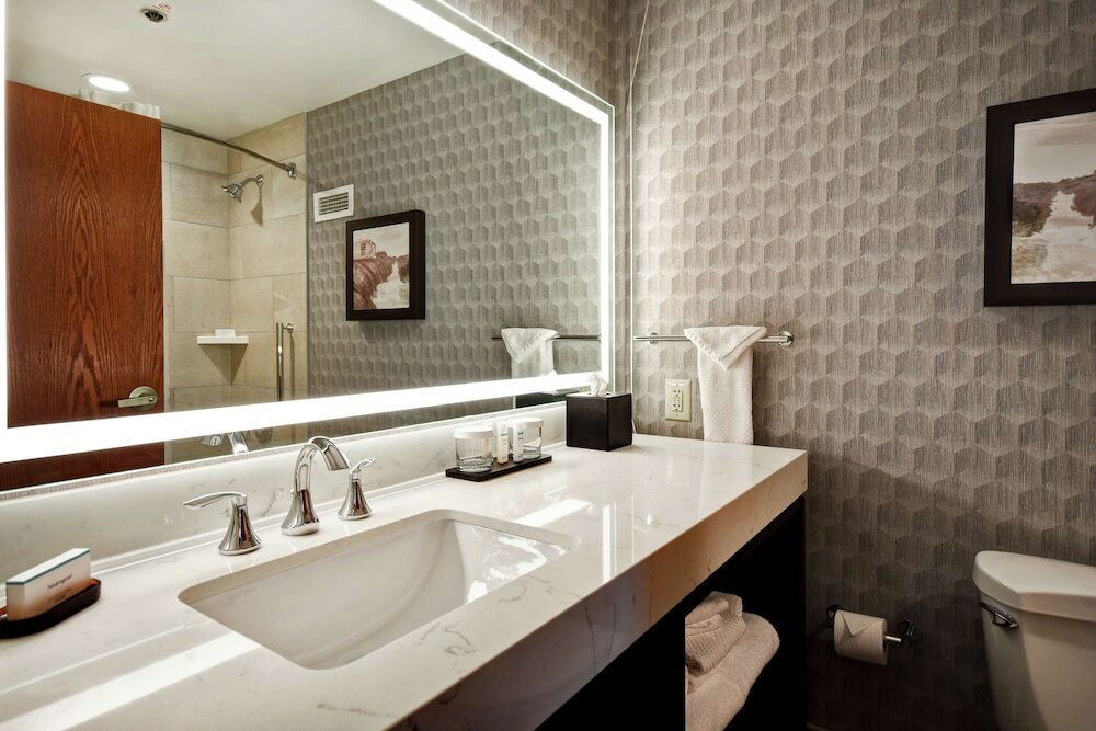 Deluxe Suite One King and One Sofa Bed Corner