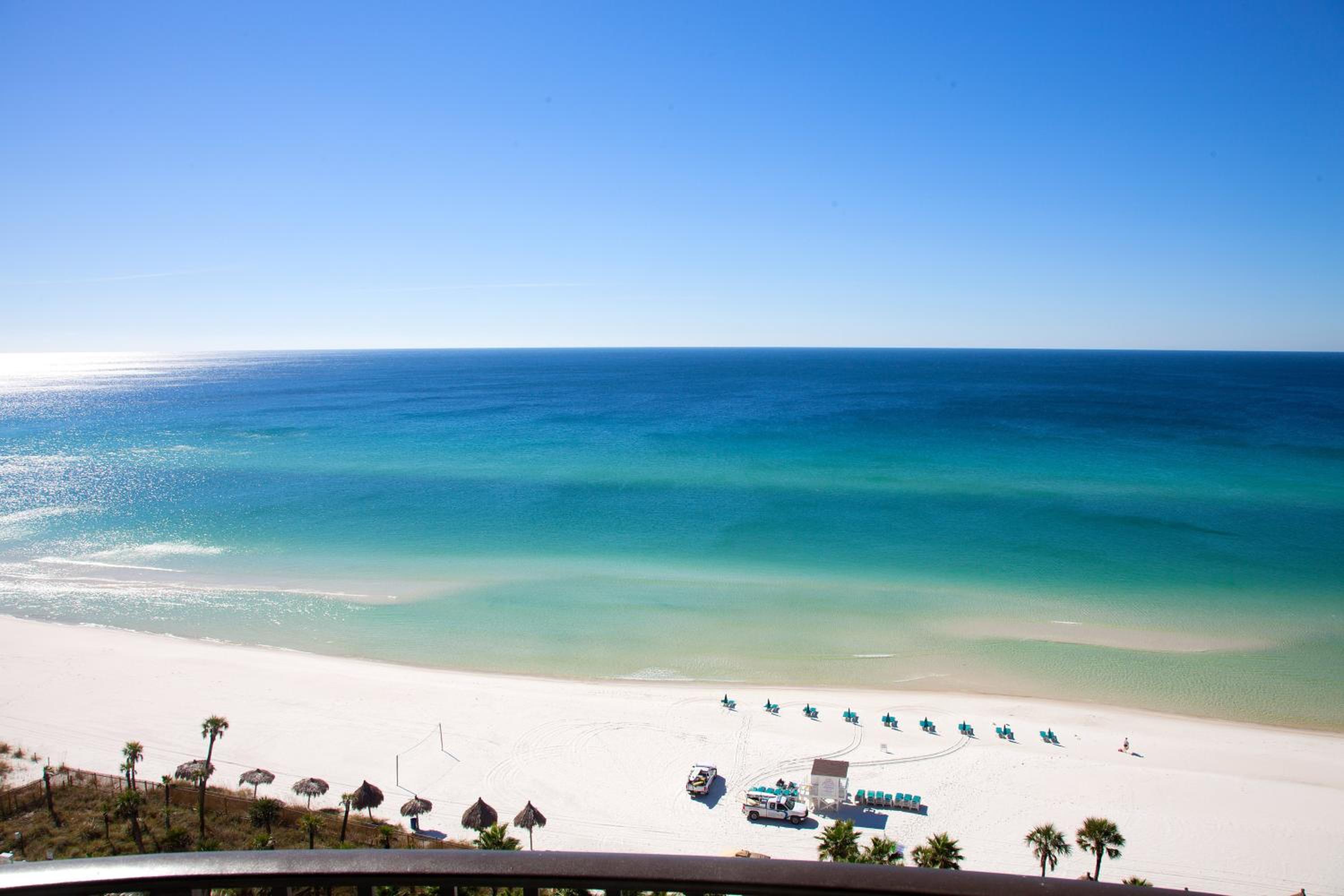 Standard King Room - Oceanfront/Top Floor