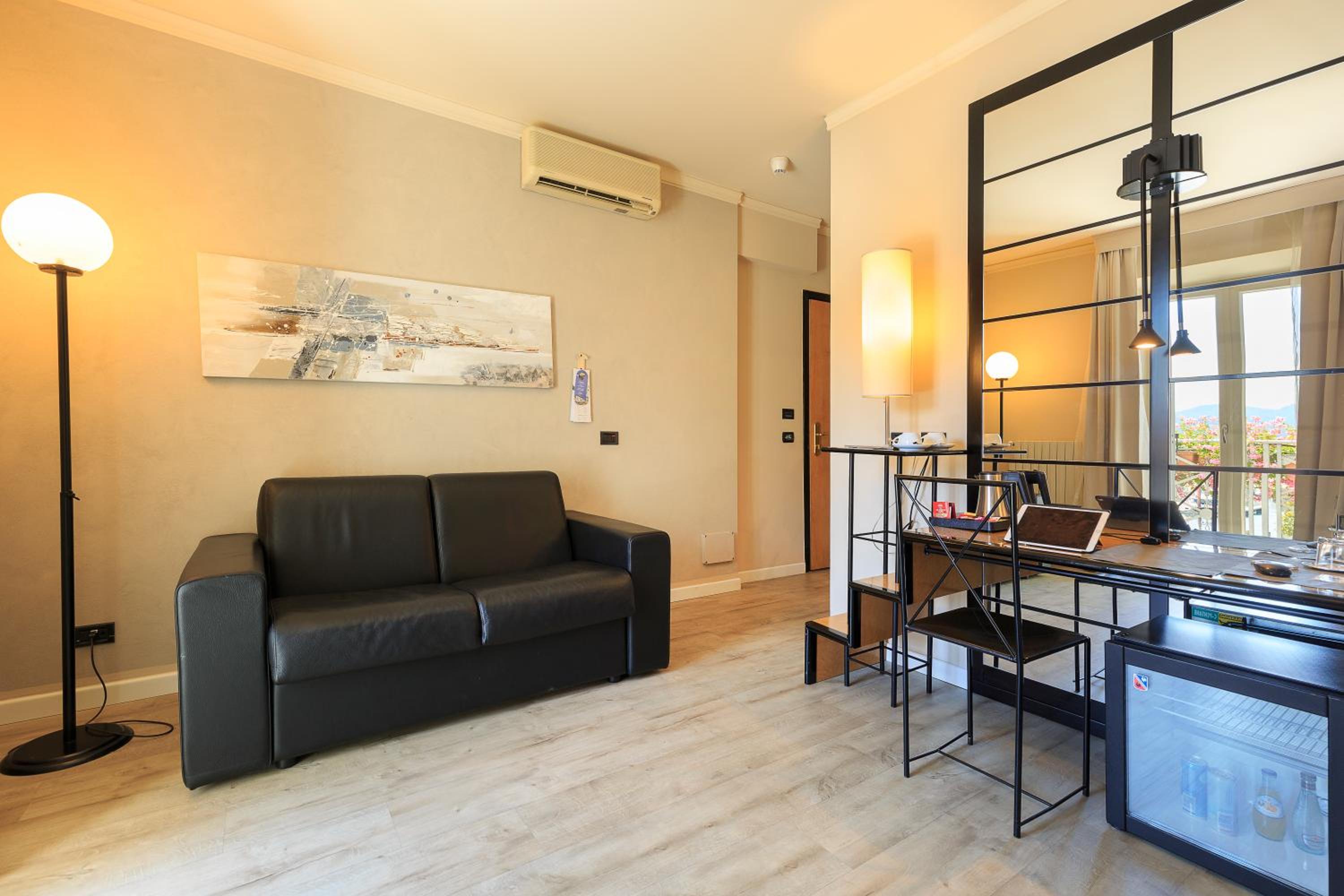 Suite with Lake View