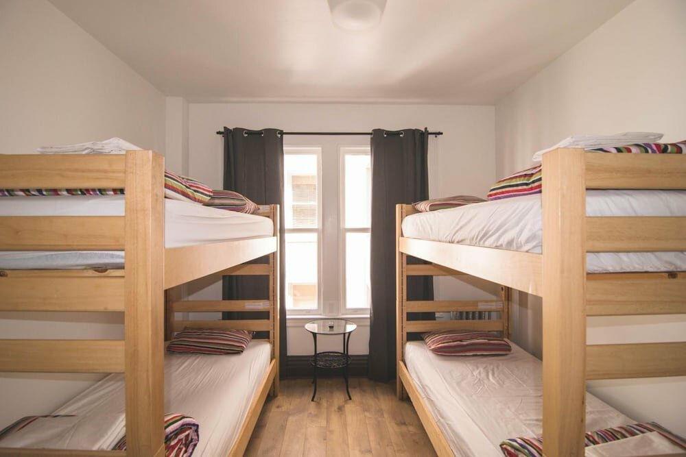 Bartlett Economy Bunks, Hall Bath Seasonal
