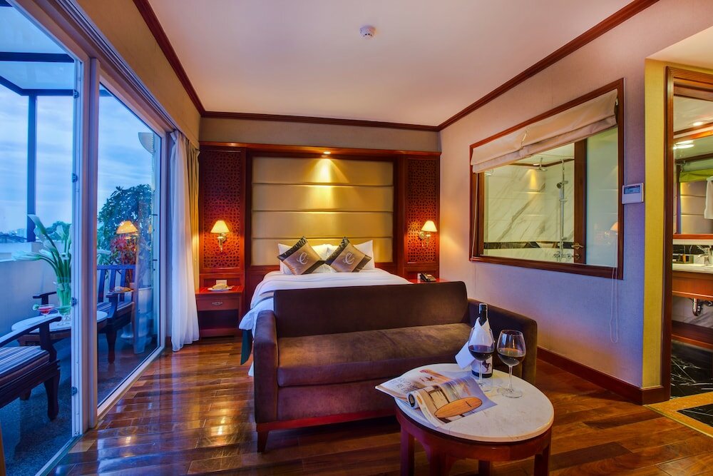Traditional Suite, 1 Bedroom, Non Smoking, City View