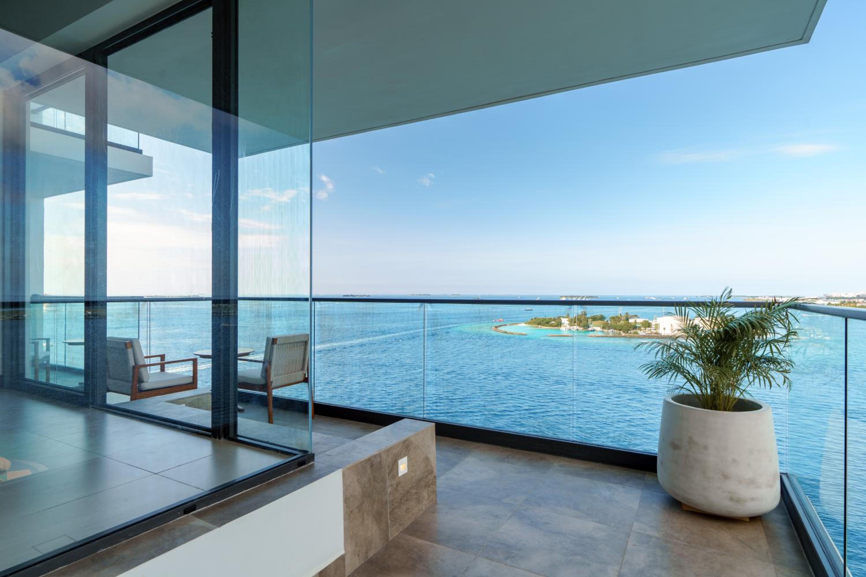 Junior Suite Ocean View (Free Airport Transfer)