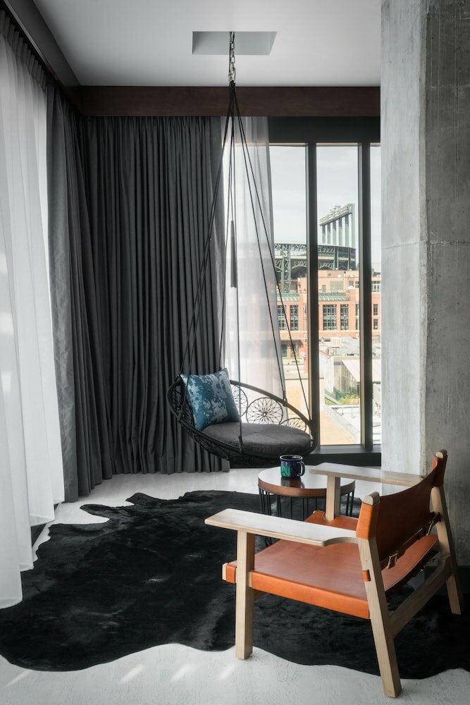 Suite (Maker's)