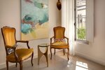 Апартаменты, смежные ванная комната и спальня в Aux Augustins