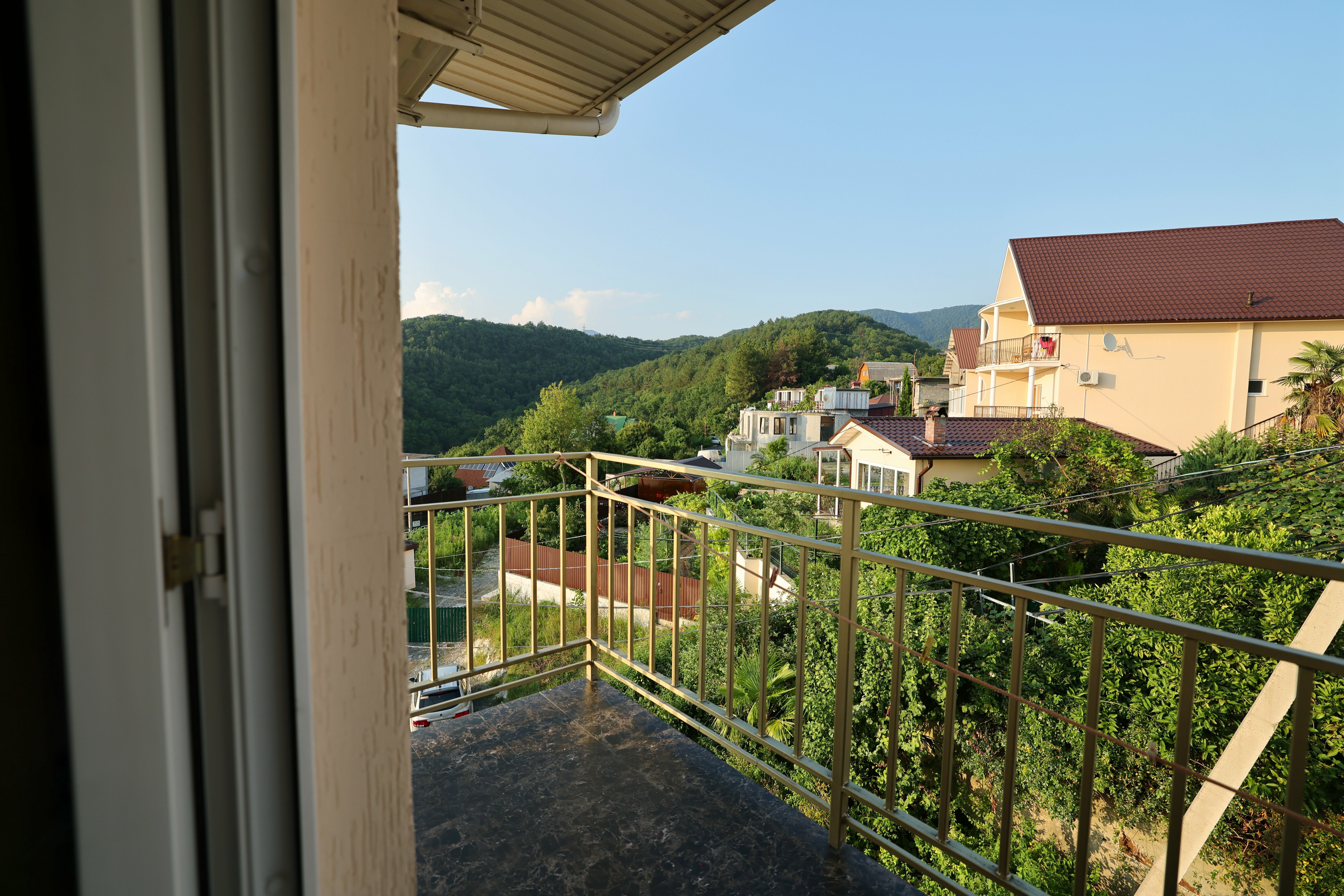 Семейный номер с видом на горы