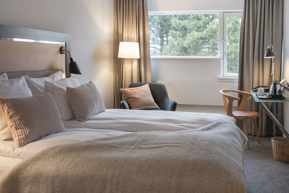 Triple room with twin beds and one rollaway bed