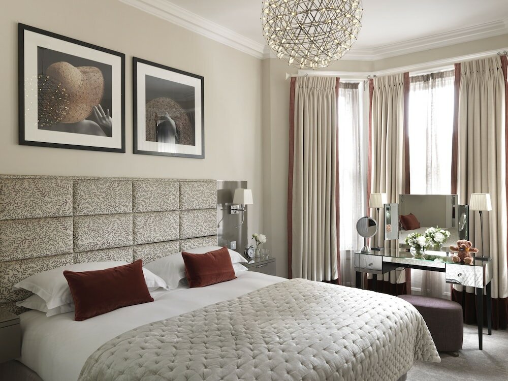 Luxury One Bedroom Apartment