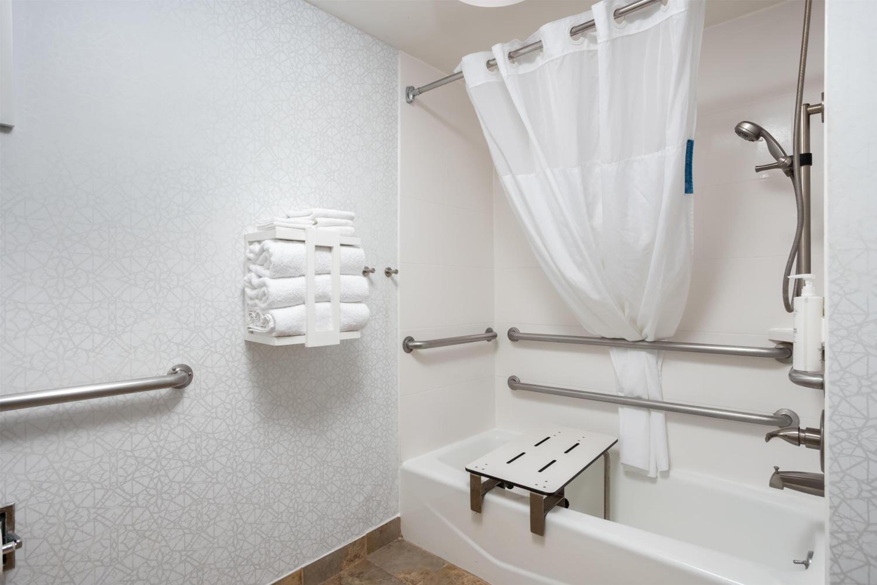 King Room - Mobility Access/Non-Smoking