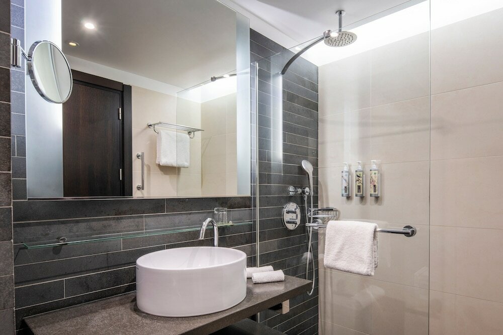 Room, 1 King Bed, City View