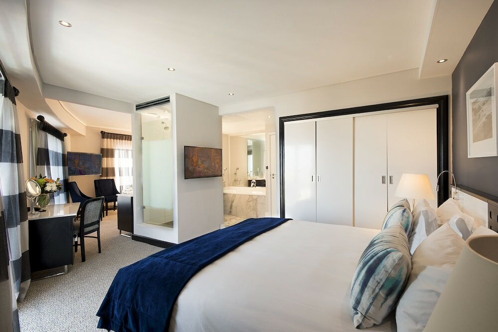 Junior Studio Suite (JSUK)