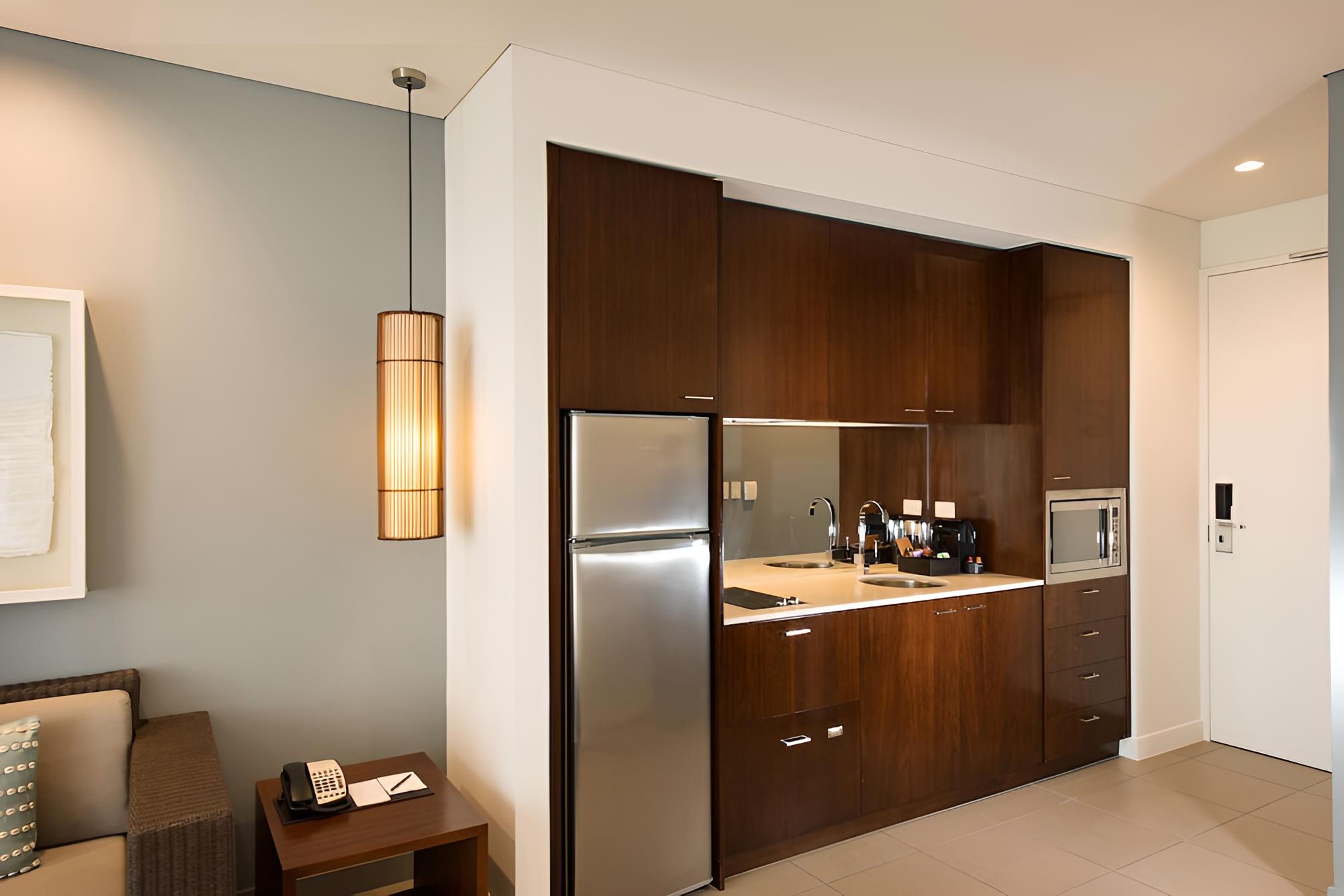 Deluxe Room, 1 Bedroom, Kitchenette, Beachfront (Laundry)