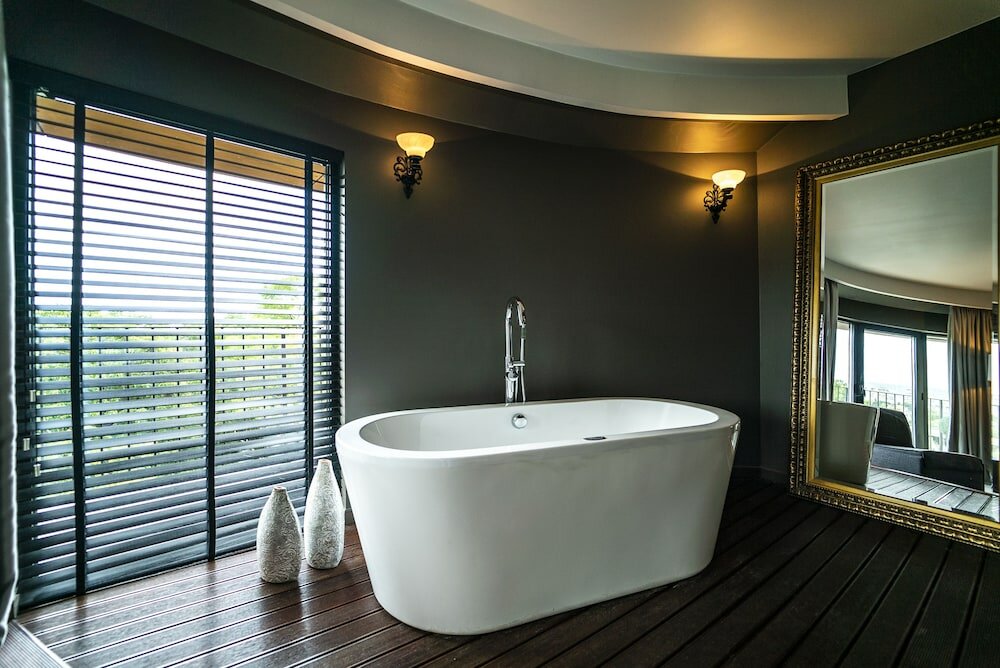 Medium Suite (Free Safe, Free Fitness & Sauna)