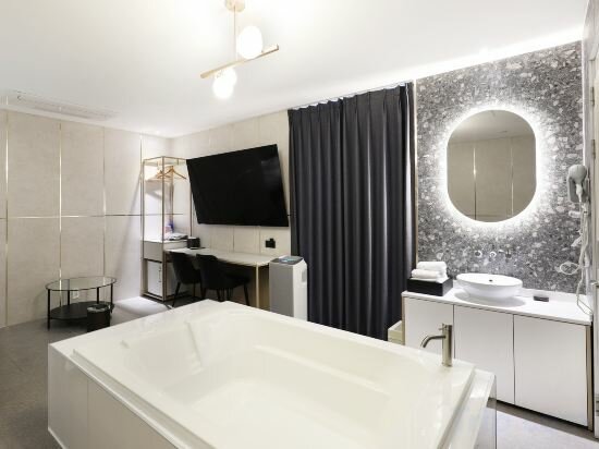 Premium Suite Room