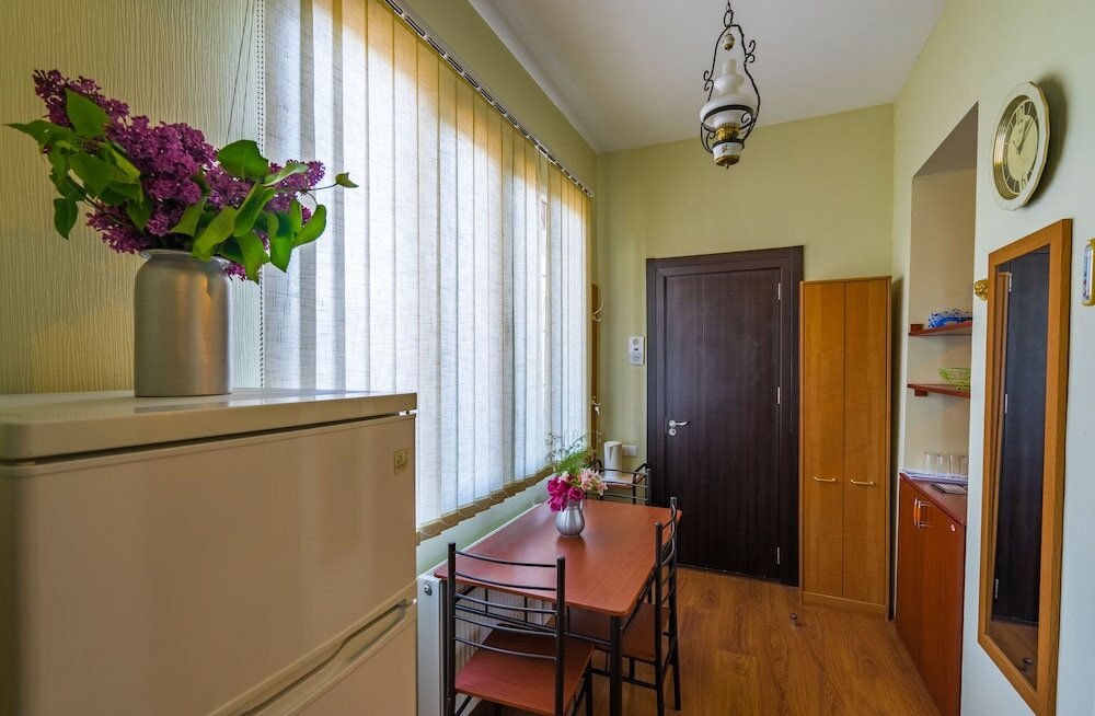 Family Room, 2 Bedrooms