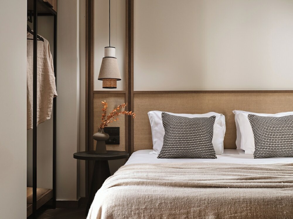 Deluxe King Suite