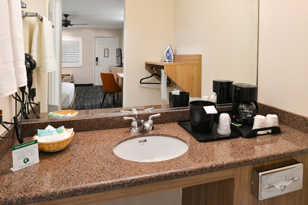 Studio Suite, 1 Queen Bed with Sofa bed, Accessible, Non Smoking