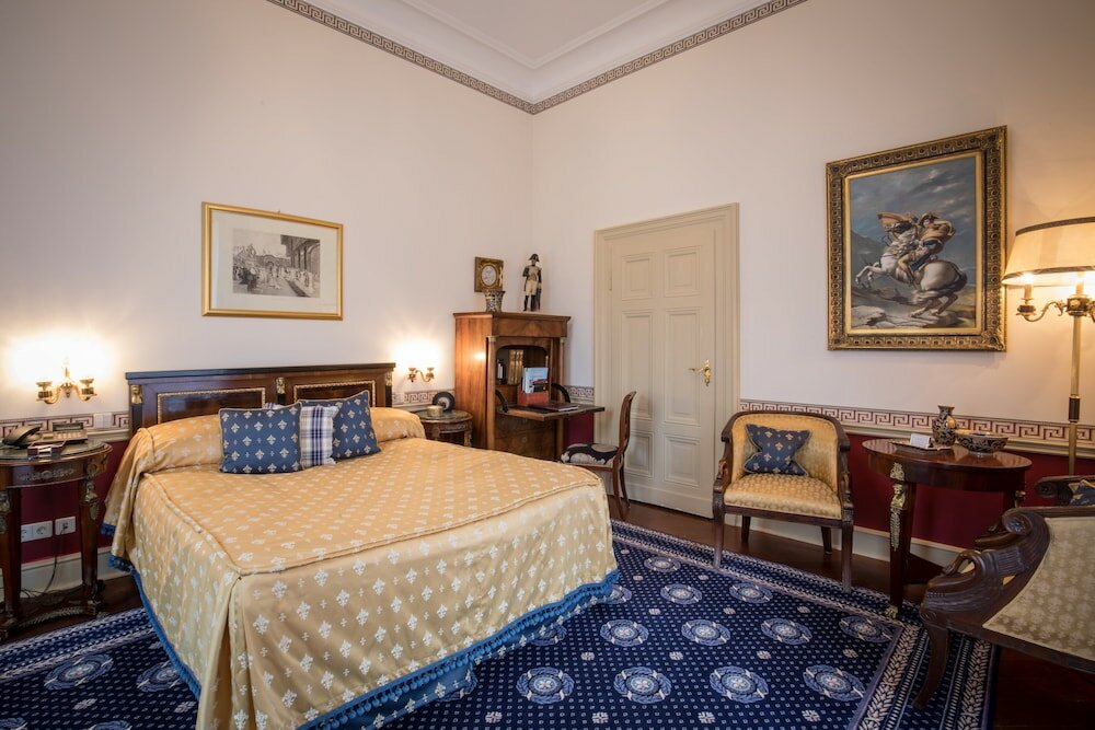 Junior Suite, Jetted Tub