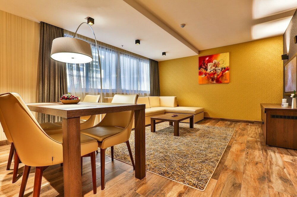 Junior Apartment, 1 King Bed, Sea View
