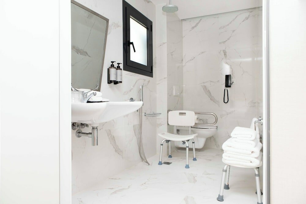 Standard Room (Accessible)