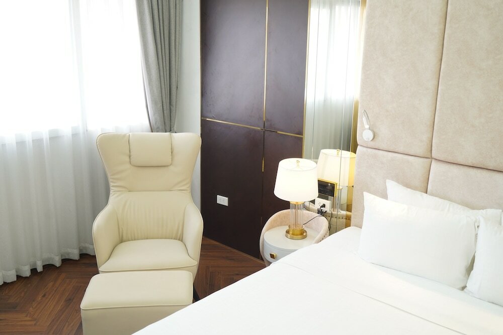 Superior Double Room, City View