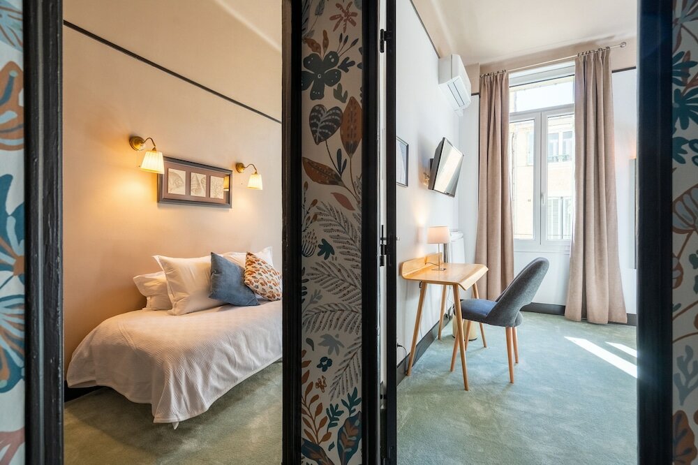 Triple Deluxe Family