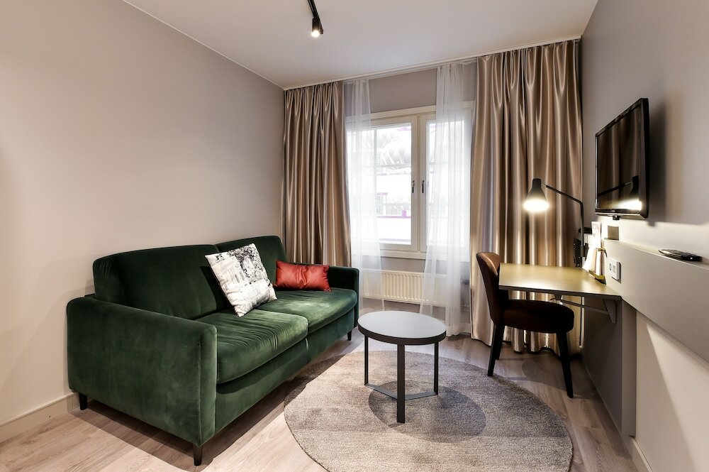 Family Room (Standard, Three)