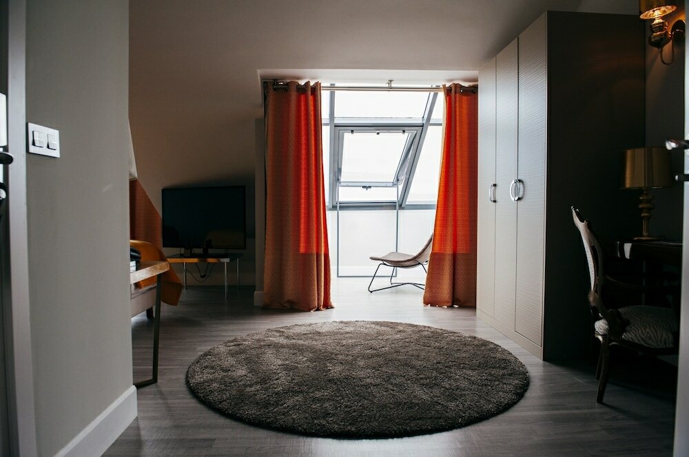 Deluxe Suite, 1 Queen Bed, Bay View