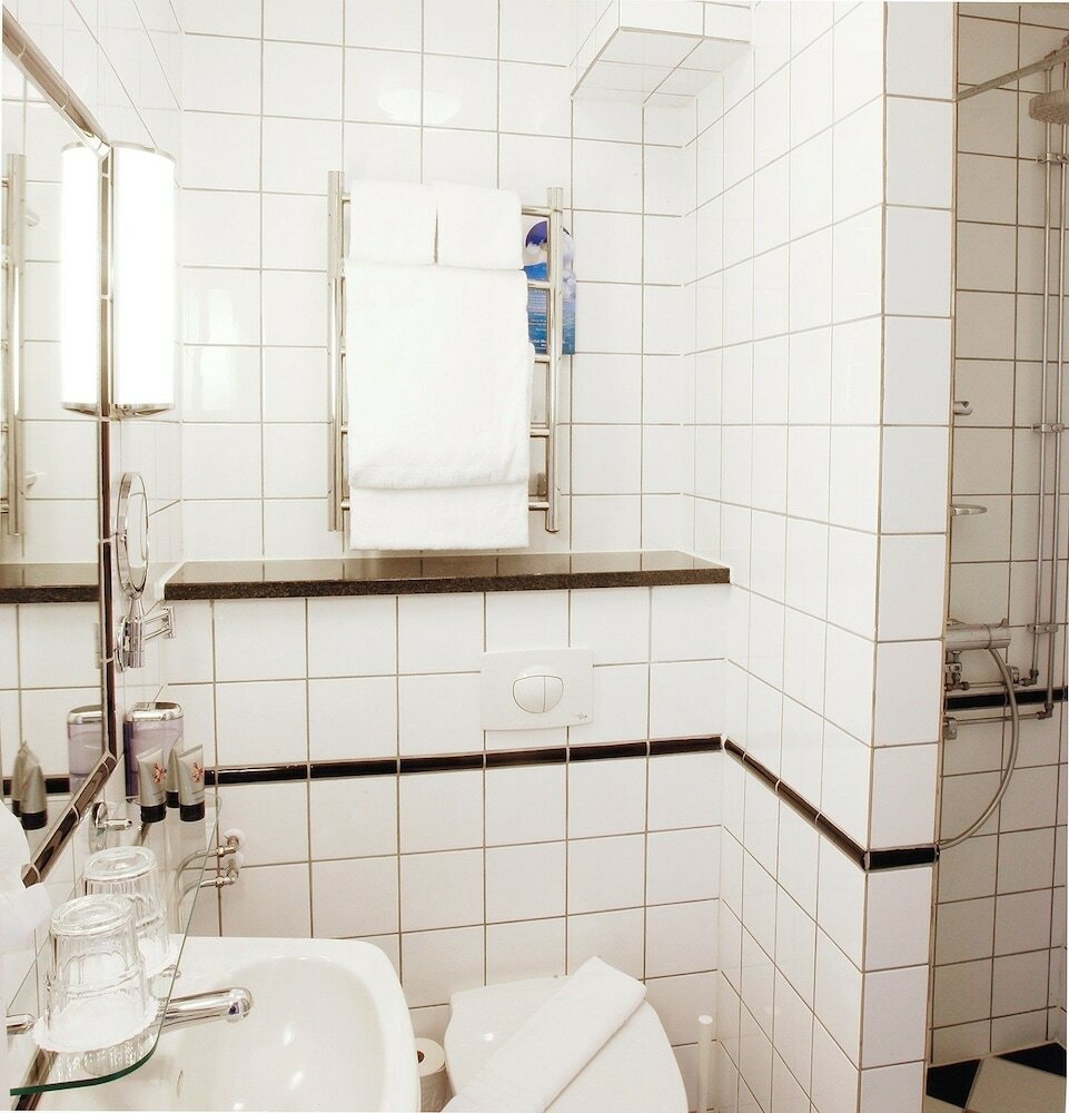 Single Room (Large) 140 cm bed