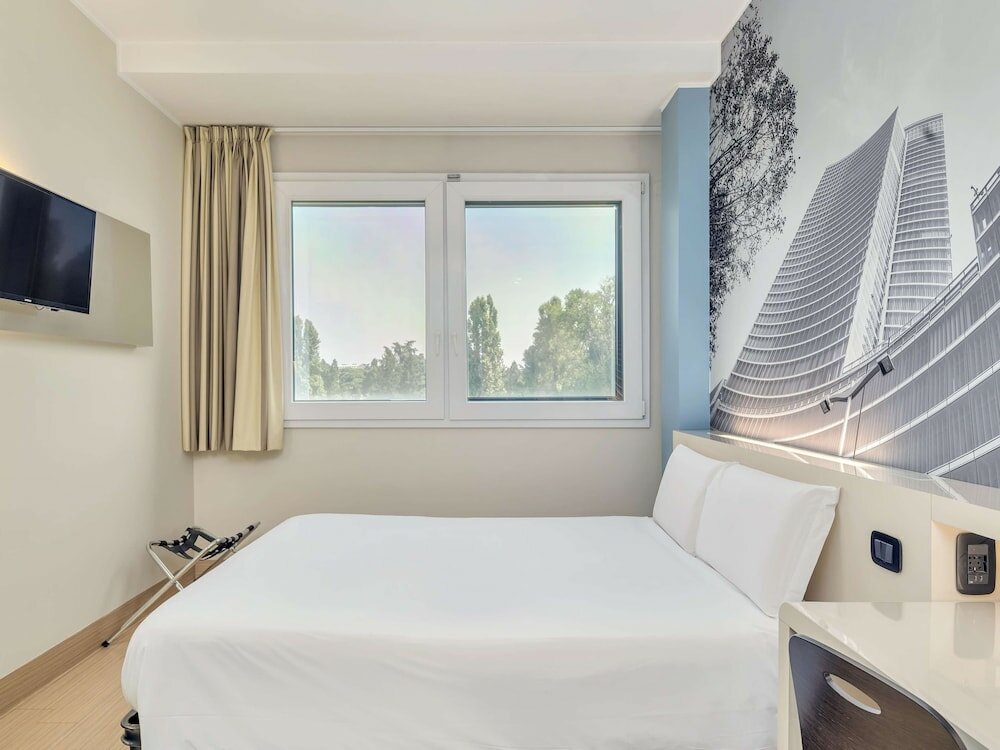 Standard Double Room, Non Smoking, City View