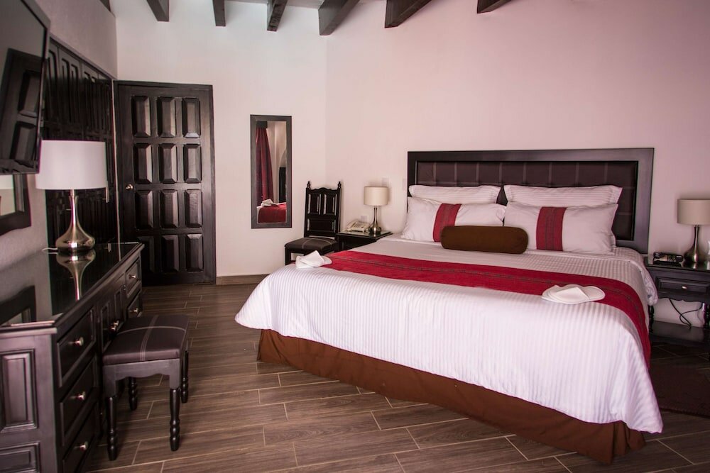 Standard Room, 1 King Bed, Non Smoking (Presidential)