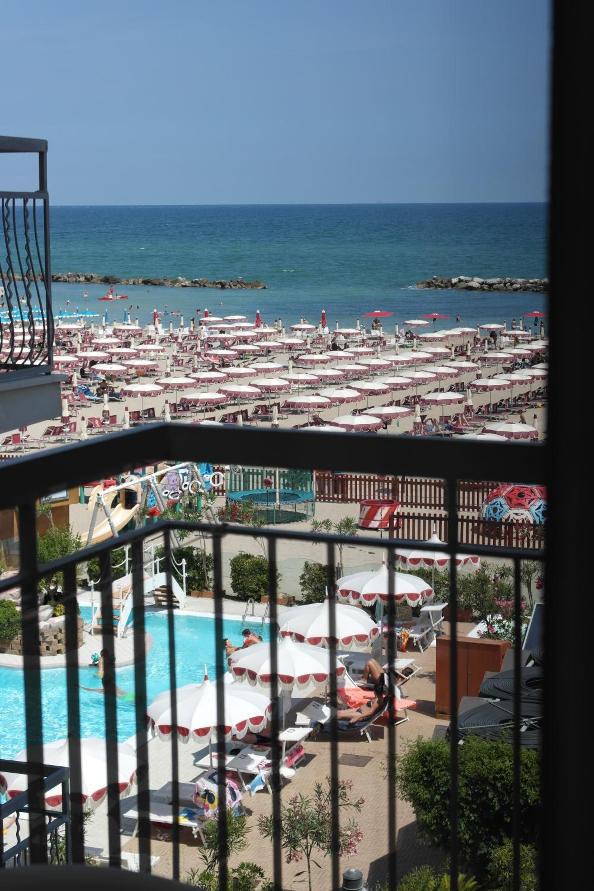 Double or Twin Room with Side Sea View