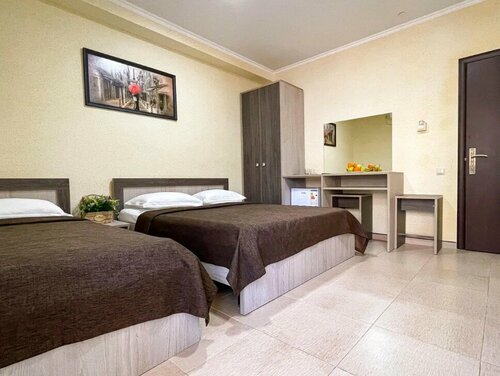 Трехместный номер с балконом