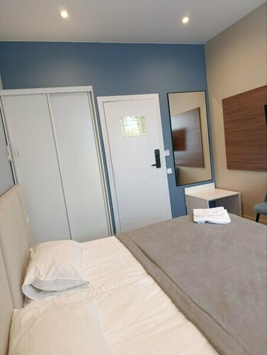 Двухместный номер с 1 кроватью и общей ванной комнатой