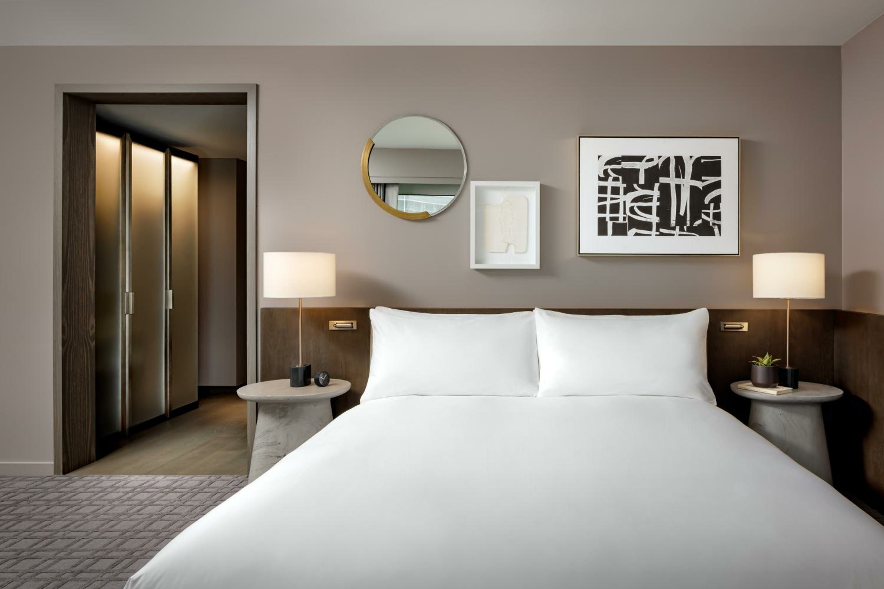 One Bedroom Corner King Suite with Two Bathrooms and Two Balconies