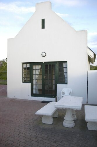 Коттедж «Комфорт», 1 спальня (C Cottage (6)) в Arniston Seaside Cottages