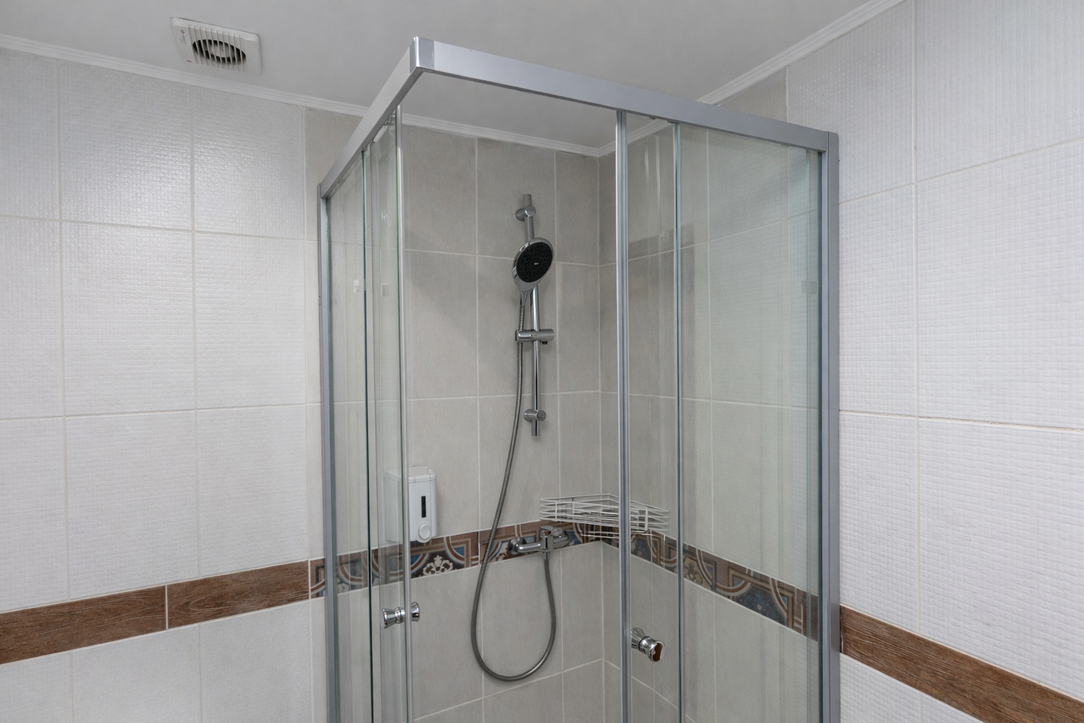 Улучшенный четырехместный номер