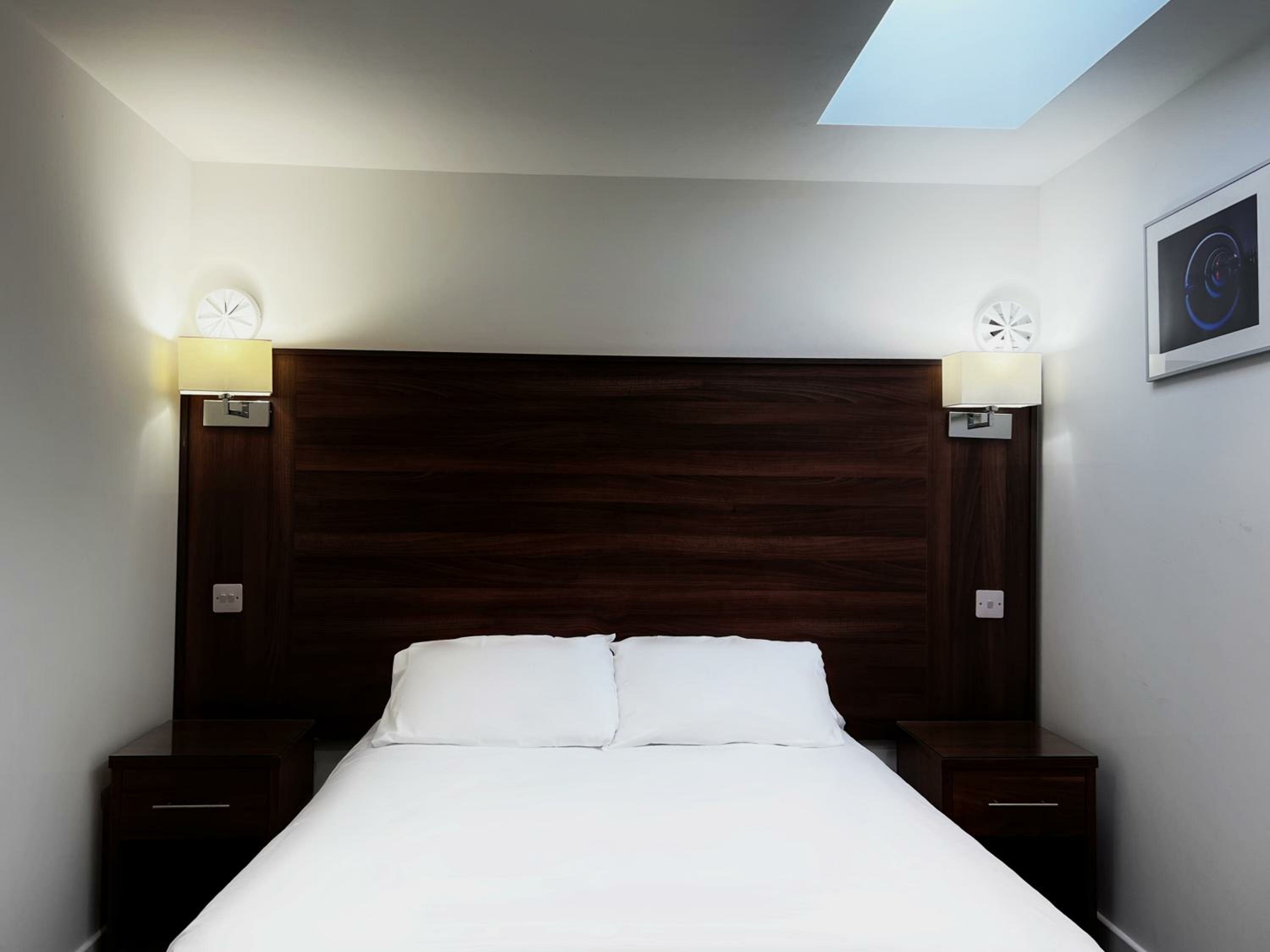 Double Room with Skylight Window only
