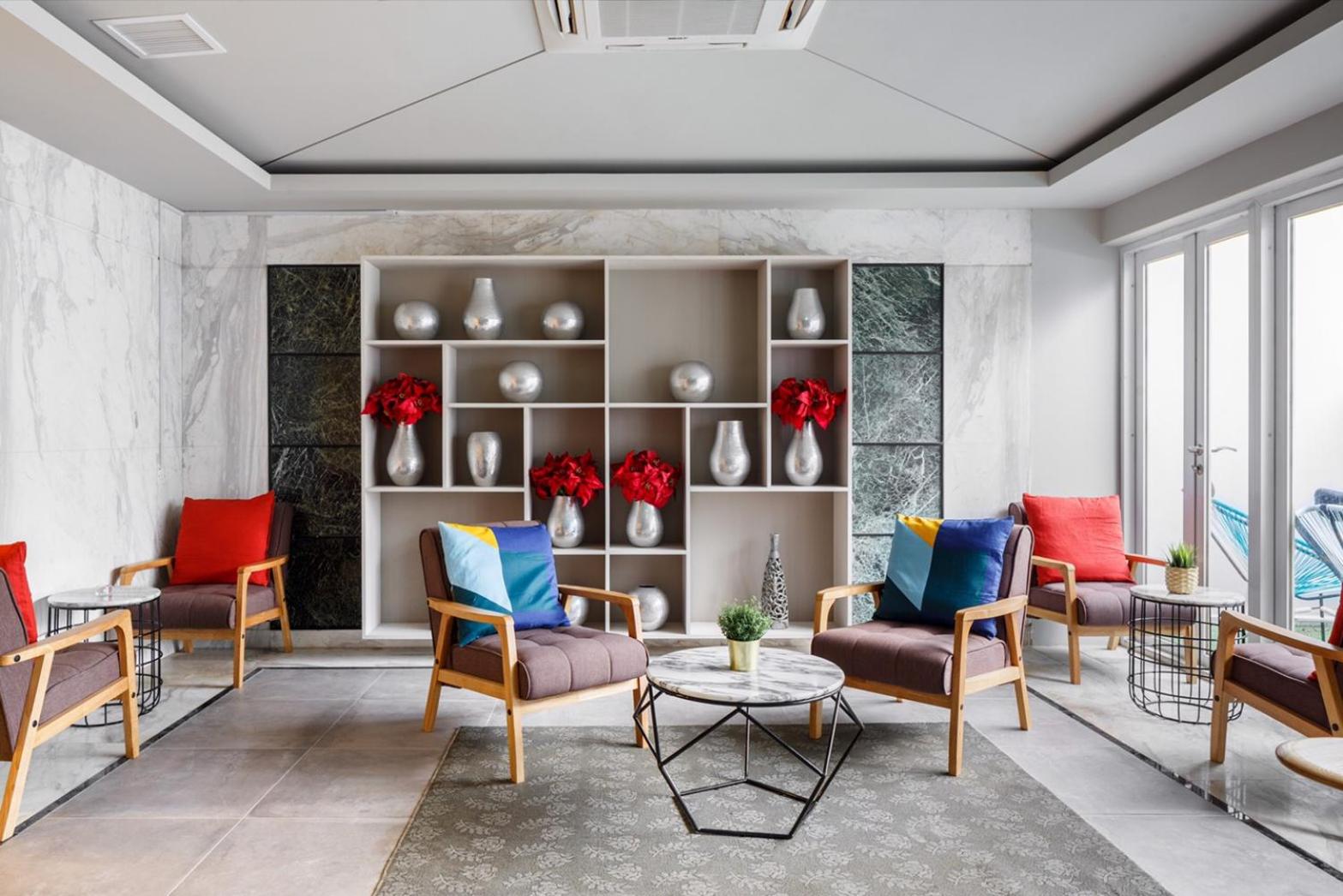 King Pod In Mixed Dorm