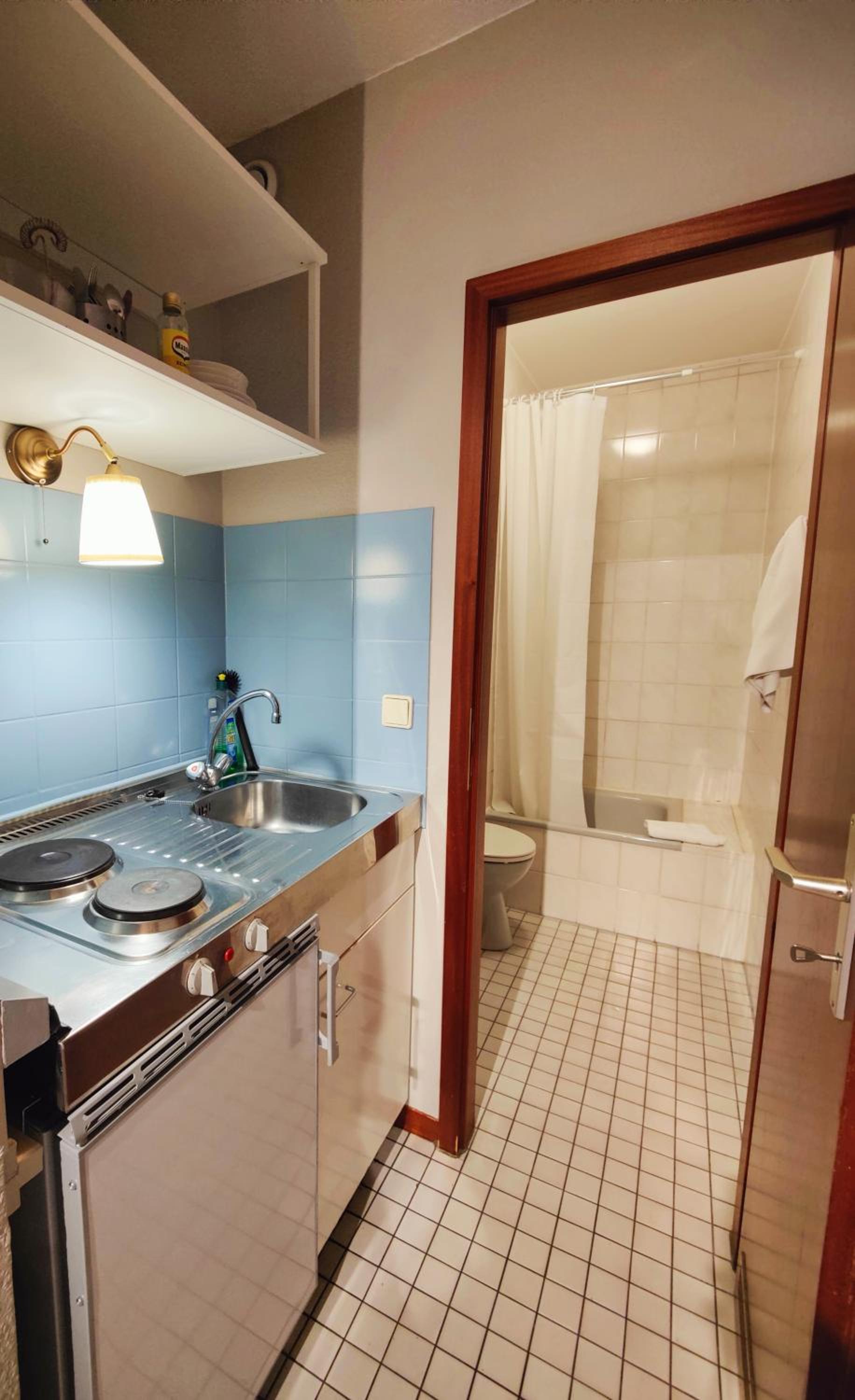 One-Bedroom Apartment - Non-Smoking