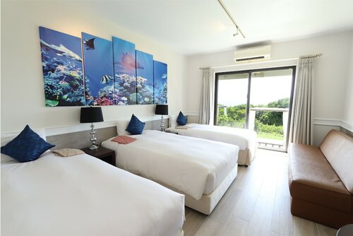 Стандартный двухместный номер с 2 односпальными кроватями (Garden Pool, up to 2 people) в Royal View Hotel Churaumi