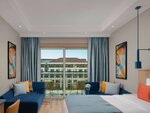 Номер «Делюкс», 1 двуспальная кровать «Кинг-сайз», вид на сад в Rixos Water World Aktau