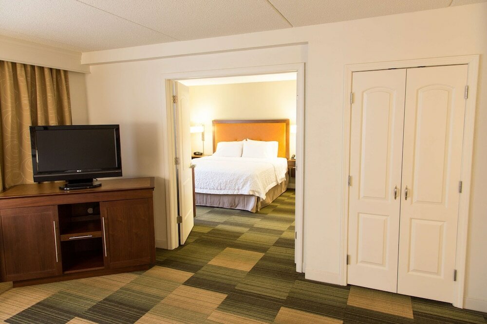 Suite, 1 King Bed with Sofa bed, Jetted Tub