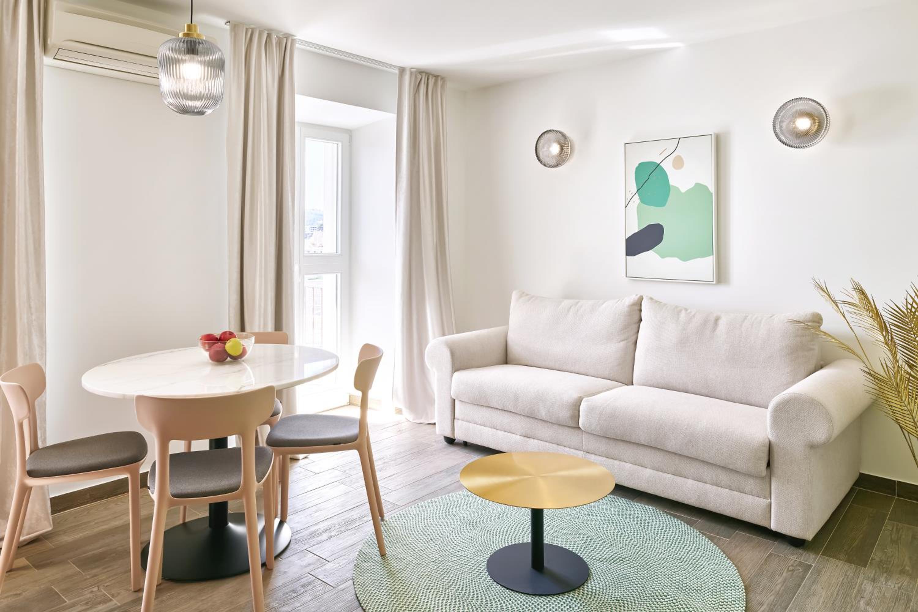Superior Sea View Apartment