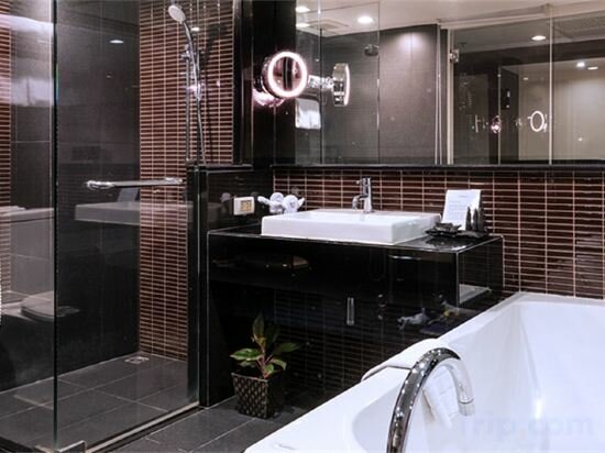 Executive Club Room