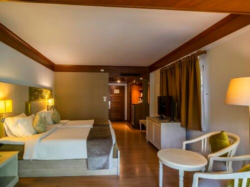 Deluxe Side Sea View 1 King Bed в Best Western Premier Bangtao Beach Resort & SPA