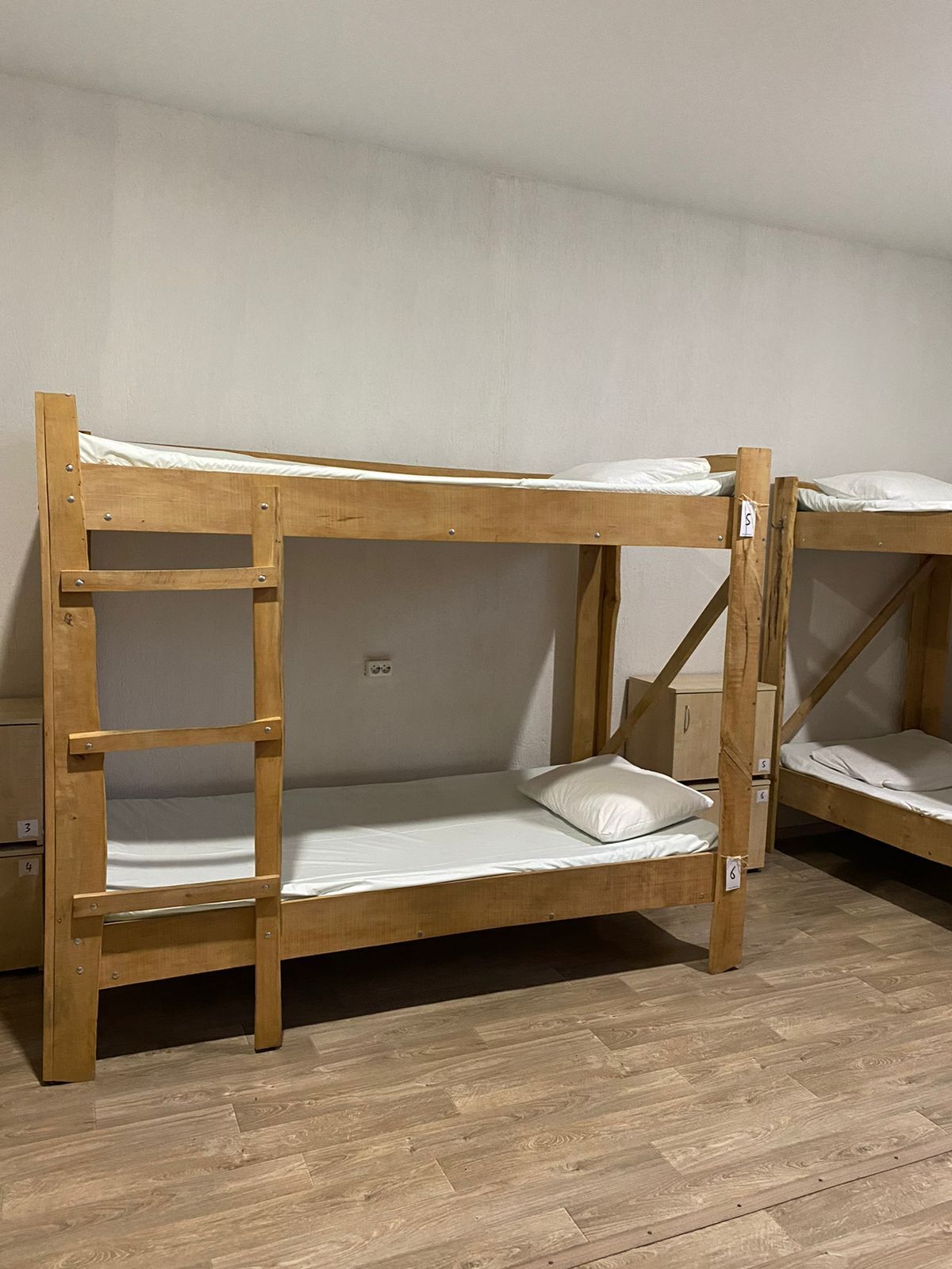 Общий 10-местный номер для мужчин