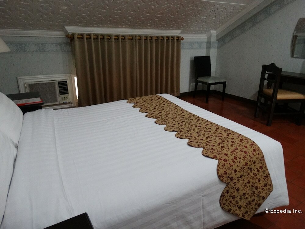 Deluxe Room, 1 Queen Bed